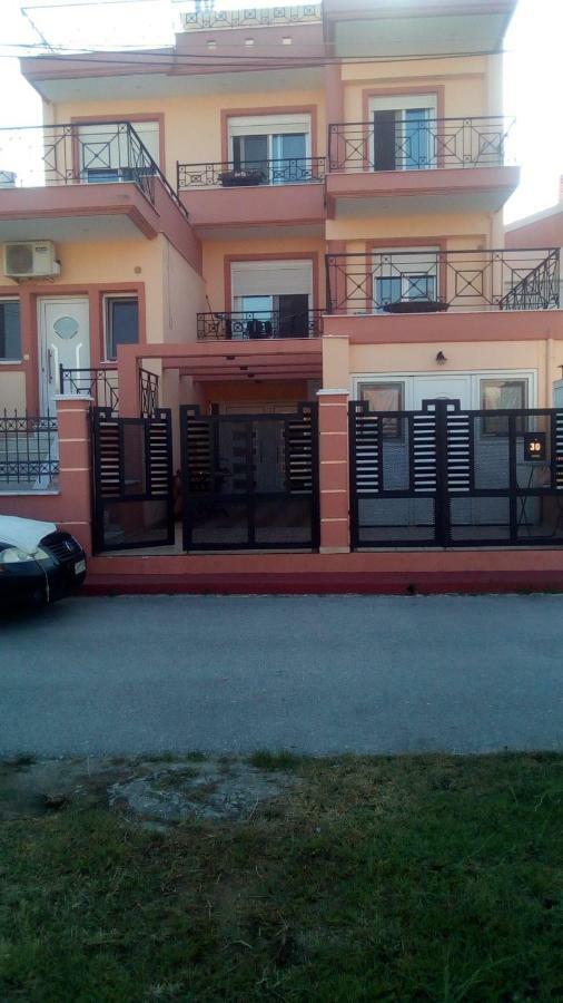 וולוס Apostolia Lux Apartments מראה חיצוני תמונה