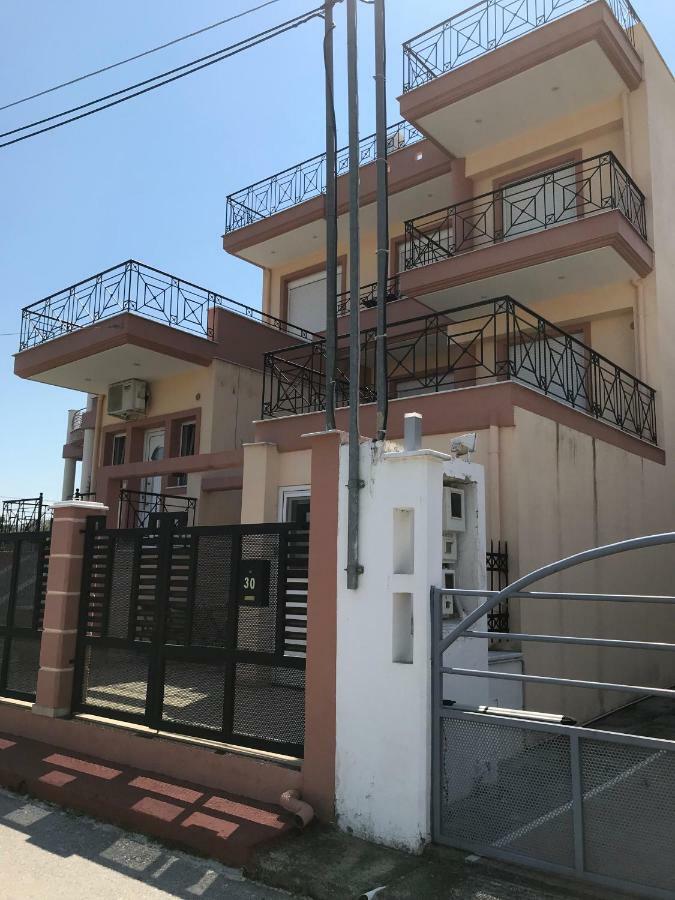 וולוס Apostolia Lux Apartments מראה חיצוני תמונה